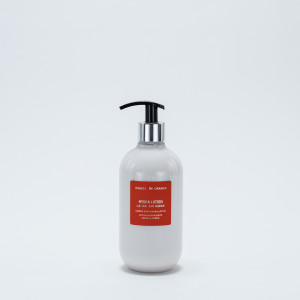 Молочко для душа La vie in rose (жизнь в розовом цвете) 